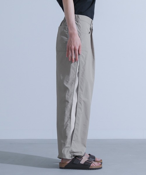 MDR(エムディアール)の「冷感サイドタックナイロンパンツ(その他パンツ・メンズ・グレイッシュベージュ/ブラック・L/M)」の18枚目の写真
