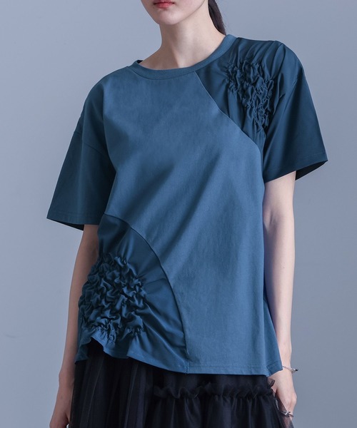 kOhAKU（コハク）の「異素材シャーリング切替カットソー（Tシャツ/カットソー・レディース・ブラック/ブルー・2/1）」の13枚目の写真