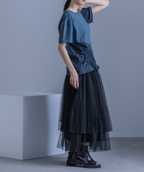 kOhAKU（コハク）の「異素材シャーリング切替カットソー（Tシャツ/カットソー・レディース・ブラック/ブルー・2/1）」の16枚目の写真