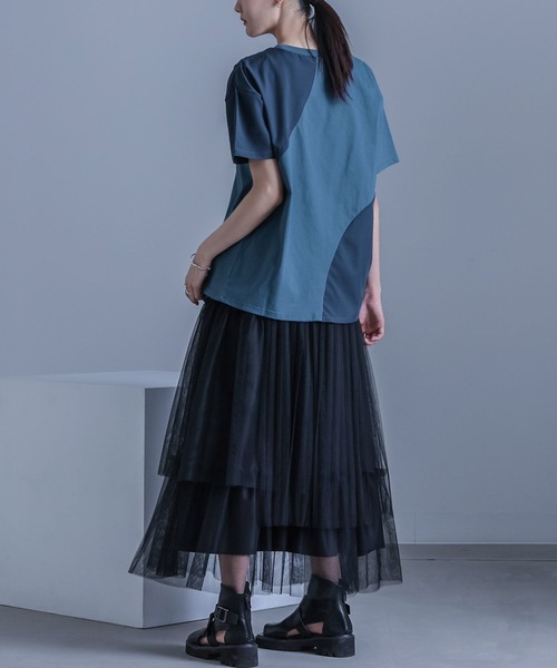 kOhAKU（コハク）の「異素材シャーリング切替カットソー（Tシャツ/カットソー・レディース・ブラック/ブルー・2/1）」の17枚目の写真