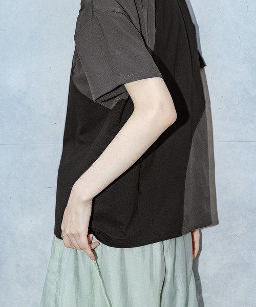 kOhAKU（コハク）の「異素材シャーリング切替カットソー（Tシャツ/カットソー・レディース・ブラック/ブルー・2/1）」の10枚目の写真