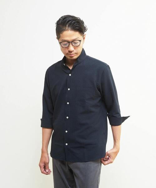 MEN'S MELROSE(メンズメルローズ)の「ドットエアー7分袖ワンピースカラーシャツ | 軽量 / ストレッチ / 吸水速乾(シャツ/ブラウス・メンズ・チェック/ネイビー/ホワイト・4/3/2)」の2枚目の写真
