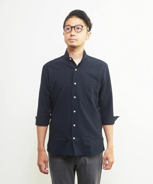 MEN'S MELROSE(メンズメルローズ)の「ドットエアー7分袖ワンピースカラーシャツ | 軽量 / ストレッチ / 吸水速乾(シャツ/ブラウス・メンズ・チェック/ネイビー/ホワイト・4/3/2)」の10枚目の写真