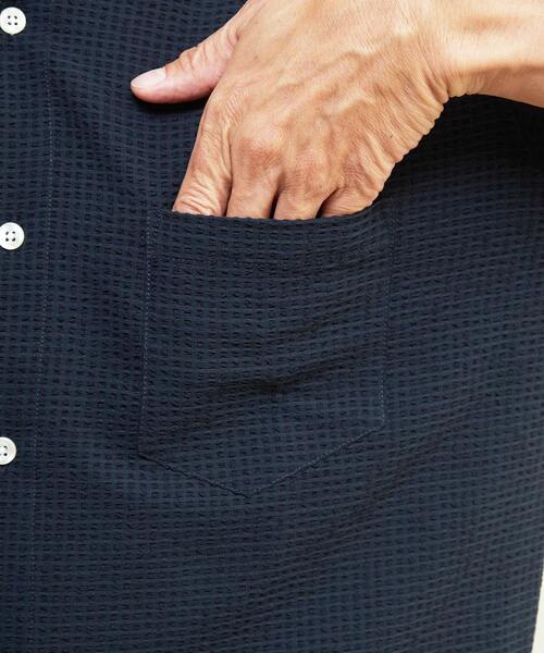 MEN'S MELROSE(メンズメルローズ)の「ドットエアー7分袖ワンピースカラーシャツ | 軽量 / ストレッチ / 吸水速乾(シャツ/ブラウス・メンズ・チェック/ネイビー/ホワイト・4/3/2)」の17枚目の写真