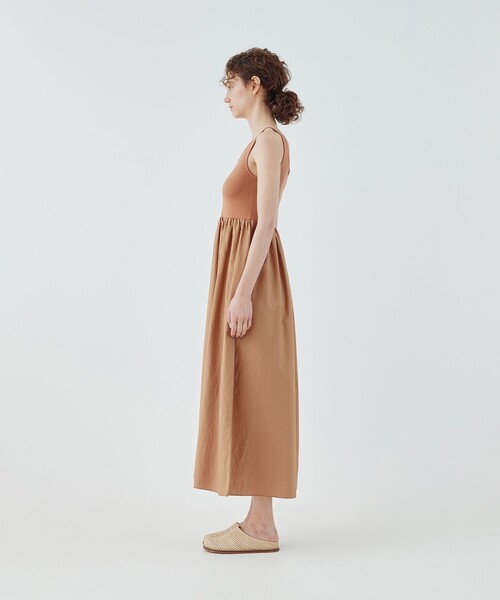 GALERIE VIE(ギャルリー ヴィー)の「スビンコットン タンクトップワンピース(ワンピース・レディース・ブラック/グリーン/キャメル/ネイビー/ダークネイビー・FREE)」の7枚目の写真