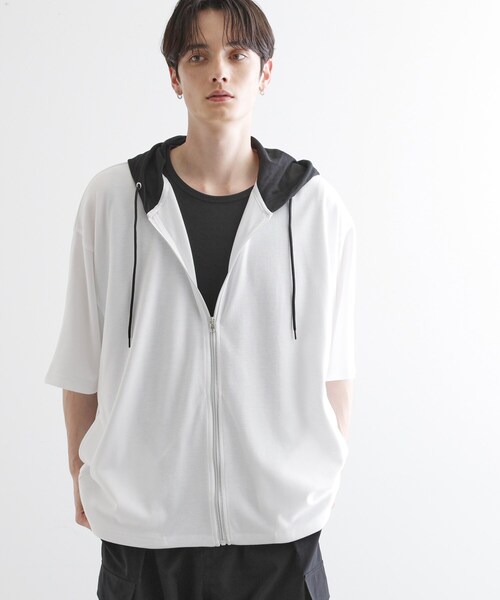 tk.TAKEO KIKUCHI(ティーケータケオキクチ)の「◆ドルマンジップパーカ(パーカー・メンズ・ブラック/ホワイト系5/ブラック系4/ライトグレー・02/03)」の2枚目の写真