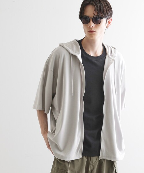 tk.TAKEO KIKUCHI(ティーケータケオキクチ)の「◆ドルマンジップパーカ(パーカー・メンズ・ブラック/ホワイト系5/ブラック系4/ライトグレー・02/03)」の4枚目の写真