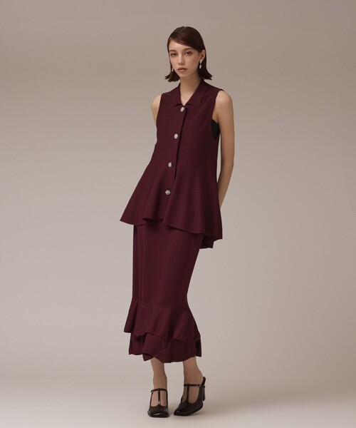 GRACE CONTINENTAL（グレースコンチネンタル）の「ビジューニットベスト（ベスト・レディース・ブラック/ボルドー・38/36）」の2枚目の写真