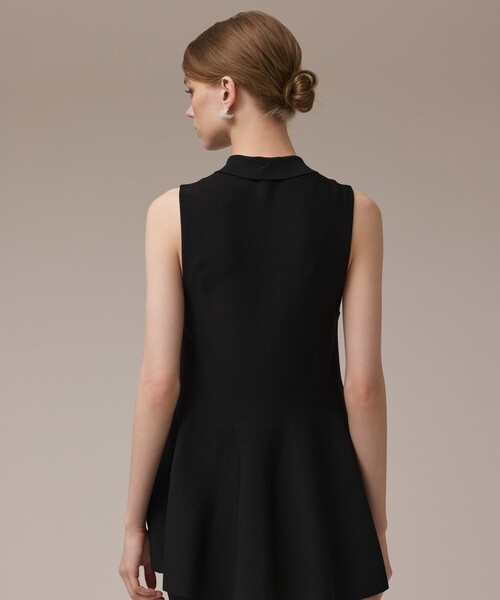 GRACE CONTINENTAL（グレースコンチネンタル）の「ビジューニットベスト（ベスト・レディース・ブラック/ボルドー・38/36）」の7枚目の写真