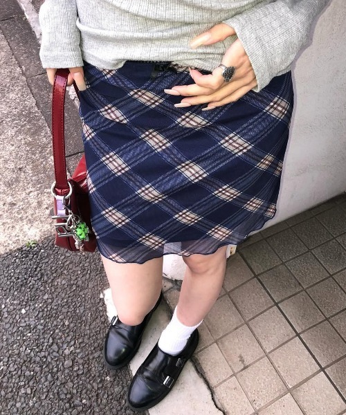gossip!ロサンゼルス(ゴシップロサンゼルス)の「Y2K アーバンチェック スカート 日常&シンプル(スカート・レディース・チェック・M)」の17枚目の写真