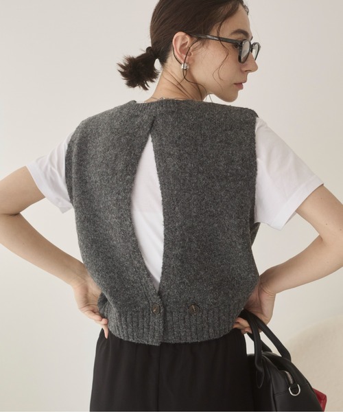ANGIE（アンジー）の「バックオープン ニット ベスト（ベスト・レディース・チャコール/ベージュ/ブラウン・FREE）」の22枚目の写真
