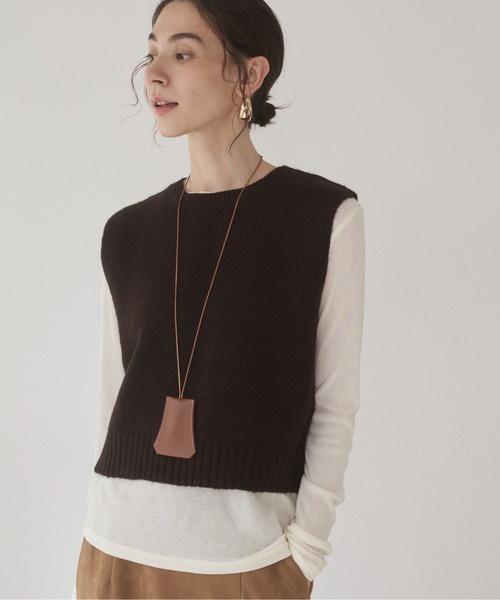 ANGIE（アンジー）の「バックオープン ニット ベスト（ベスト・レディース・チャコール/ベージュ/ブラウン・FREE）」の4枚目の写真