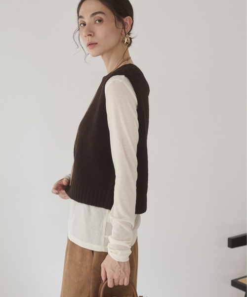 ANGIE（アンジー）の「バックオープン ニット ベスト（ベスト・レディース・チャコール/ベージュ/ブラウン・FREE）」の7枚目の写真