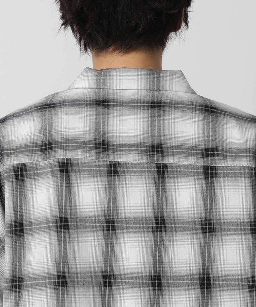 LAKOLE（ラコレ）の「裾ドロスト半袖シャツ / 571777（シャツ/ブラウス・メンズ・グレー/ホワイト/ブラウン/ライトグリーン・MEDIUM/LARGE）」の9枚目の写真