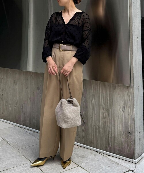 LORISTELLA（ロリステッラ）の「【LORISTELLA/ロリステッラ】別注キューブワンハンドルムートンバッグ（ショルダーバッグ・レディース・ベージュ・FREE）」の11枚目の写真