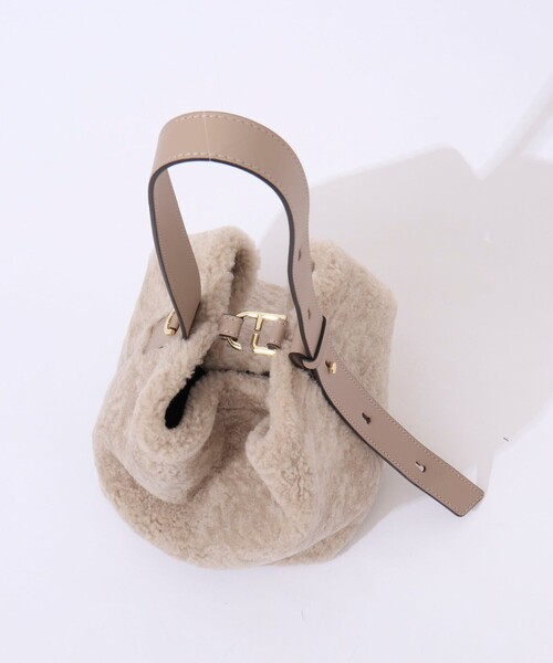 LORISTELLA（ロリステッラ）の「【LORISTELLA/ロリステッラ】別注キューブワンハンドルムートンバッグ（ショルダーバッグ・レディース・ベージュ・FREE）」の22枚目の写真