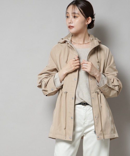 NANO universe（ナノユニバース）の「撥水加工フードブルゾン（ブルゾン・レディース・ブラック/ベージュ/モカ・FREE）」の5枚目の写真