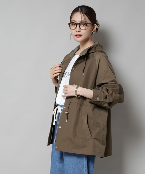 NANO universe（ナノユニバース）の「撥水加工フードブルゾン（ブルゾン・レディース・ブラック/ベージュ/モカ・FREE）」の21枚目の写真