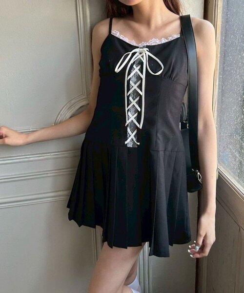 OLIVE des OLIVE（オリーブデオリーブ）の「レースアッププリーツキャミワンピース（ワンピース・レディース・ブラック/ドット・FREE）」の18枚目の写真