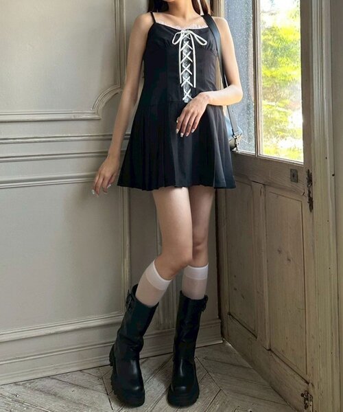 OLIVE des OLIVE（オリーブデオリーブ）の「レースアッププリーツキャミワンピース（ワンピース・レディース・ブラック/ドット・FREE）」の20枚目の写真