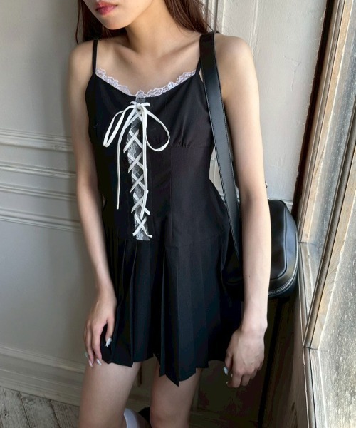 OLIVE des OLIVE（オリーブデオリーブ）の「レースアッププリーツキャミワンピース（ワンピース・レディース・ブラック/ドット・FREE）」の12枚目の写真