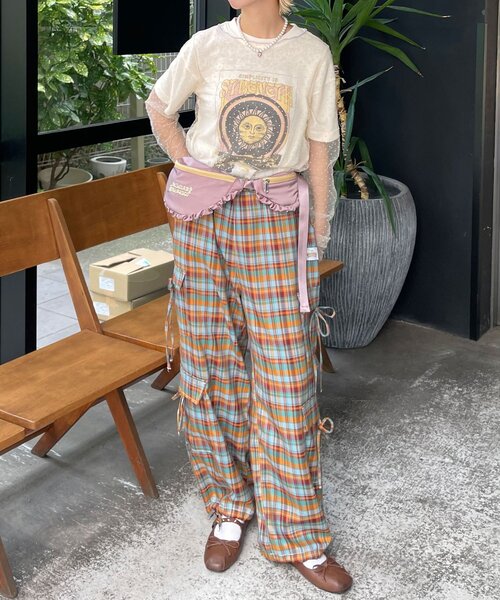 HELLO.SANFRANCISCO（ハローサンフランシスコ）の「【HELLO.SANFRANCISCO/ハローサンフランシスコ】サテンフリルコンビウエストBAG（ボディバッグ/ウエストポーチ・レディース・イエロー/パープル・FREE）」の17枚目の写真