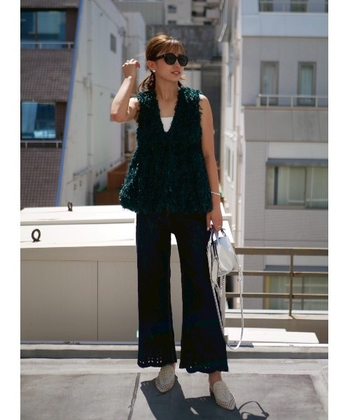 BeBeoD(べベッド)の「フェザーデザインペプラムトップス(その他トップス・レディース・ブラック/ネイビー/ブラウン/グレー/グリーン/グレー系その他/ブラウン系その他・フリー)」の16枚目の写真