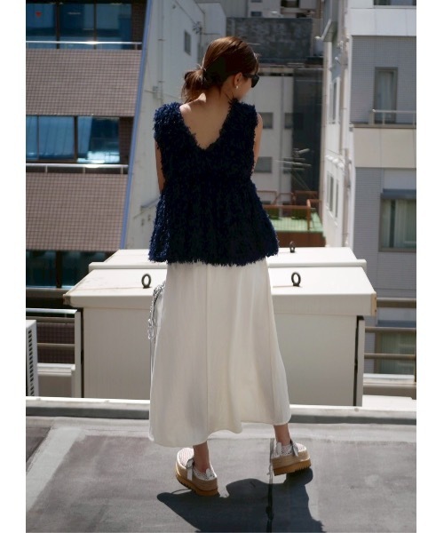 BeBeoD(べベッド)の「フェザーデザインペプラムトップス(その他トップス・レディース・ブラック/ネイビー/ブラウン/グレー/グリーン/グレー系その他/ブラウン系その他・フリー)」の13枚目の写真