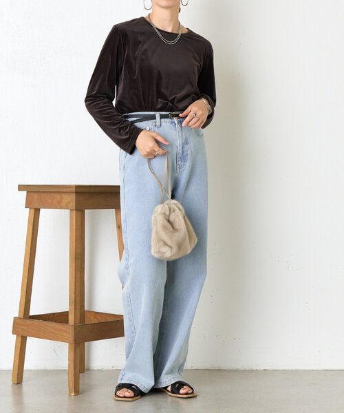 Jena espace merveilleux（ジェナ　エスパスメルヴェイユ）の「ベロアプルオーバー（Tシャツ/カットソー・レディース・ブラック/グレー/ベージュ・FREE）」の4枚目の写真