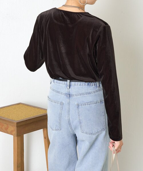 Jena espace merveilleux（ジェナ　エスパスメルヴェイユ）の「ベロアプルオーバー（Tシャツ/カットソー・レディース・ブラック/グレー/ベージュ・FREE）」の10枚目の写真