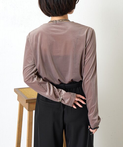 Jena espace merveilleux（ジェナ　エスパスメルヴェイユ）の「ベロアプルオーバー（Tシャツ/カットソー・レディース・ブラック/グレー/ベージュ・FREE）」の18枚目の写真