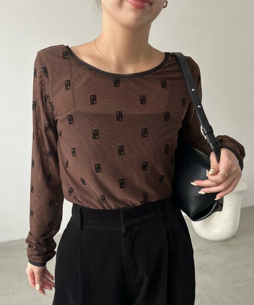 CAPRICIEUX LE'MAGE（カプリシューレマージュ）の「【前後2WAY】2WAYモノグラムシアーTシャツ（Tシャツ/カットソー・レディース・ベージュ/ブラウン・FREE）」の18枚目の写真