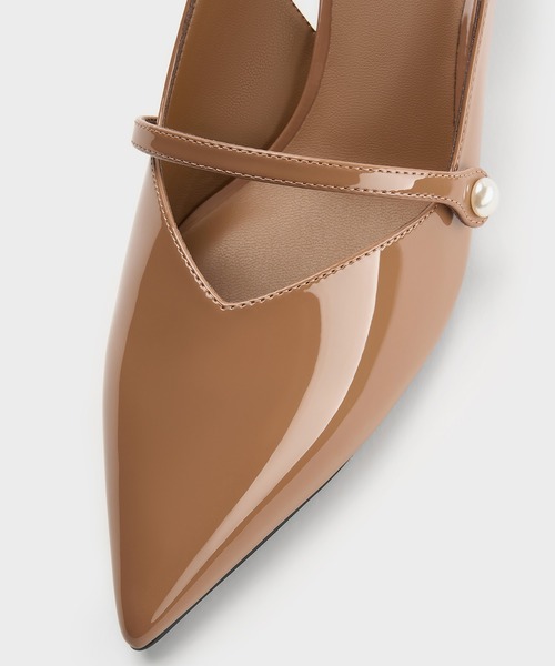 CHARLES & KEITH(チャールズ & キース)の「Helena ヘレナ パールスリングバックキトゥンヒール(パンプス・レディース・ブラウン系その他3/ブラック系その他7/スモークピンク・25cm/24.5cm/23.5cm/23cm/22.5cm/22cm/25.5cm)」の18枚目の写真
