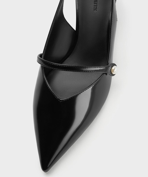 CHARLES & KEITH(チャールズ & キース)の「Helena ヘレナ パールスリングバックキトゥンヒール(パンプス・レディース・ブラウン系その他3/ブラック系その他7/スモークピンク・25cm/24.5cm/23.5cm/23cm/22.5cm/22cm/25.5cm)」の6枚目の写真
