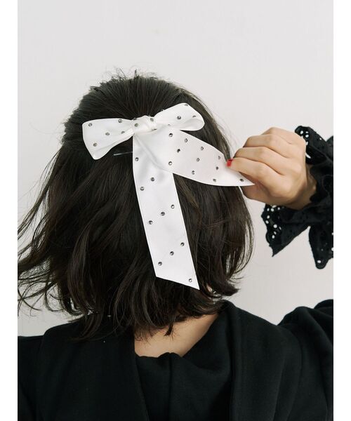 jouetie（ジュエティ）の「ビジュービッグリボンバレッタ（バレッタ/ヘアクリップ・レディース・ブラック/オフホワイト/ピンク・FREE）」の2枚目の写真