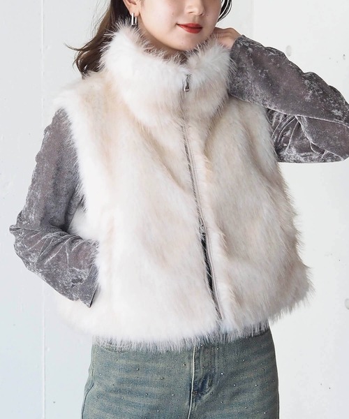 tiptop（ティップトップ）の「ダブルジップアソートMIXファーベスト（ベスト・レディース・チャコールグレー/ブラウン系その他/グレー系その他/アイボリー・FREE）」の2枚目の写真