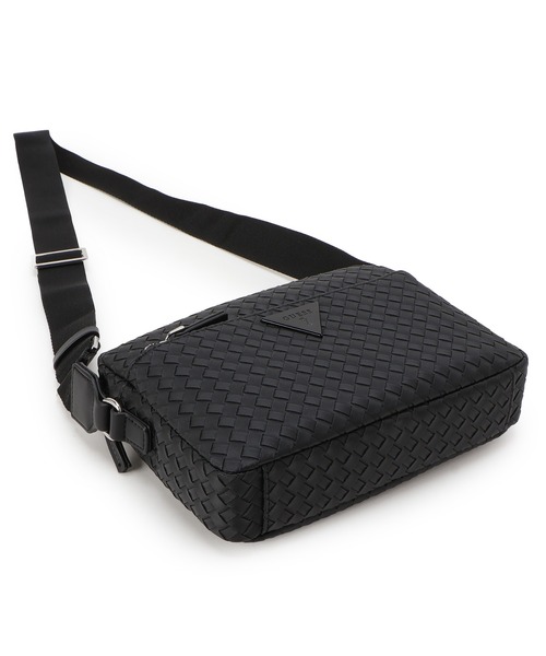 Guess（ゲス）の「WHISTLER East/West Crossbody クロスボディ ショルダーバッグ （ショルダーバッグ・メンズ・ブラック・ONE SIZE）」の5枚目の写真