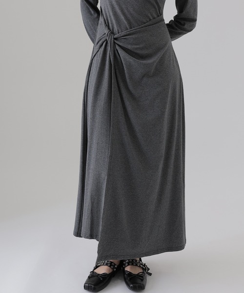 SUWDEE(スーディー)の「square neck twist long dress(ワンピース・レディース・ブラック/グレー・M)」の12枚目の写真
