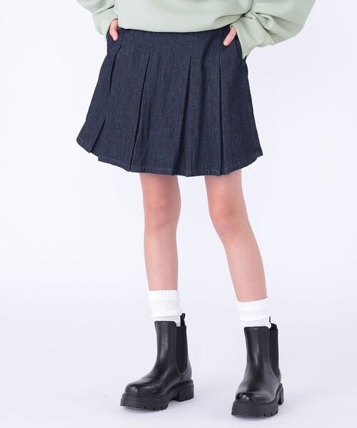 SHIPS（シップス）の「SHIPS KIDS:140～150cm /デニム プリーツ キュロット（デニムスカート・キッズ・ネイビー・150/140）」の2枚目の写真