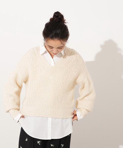 N.（N. Natural Beauty Basic）（エヌエヌナチュラルビューティーベーシック）の「Vネックオーバーニット（ニット/セーター・レディース・オフホワイト/ブルー/イエロー・MEDIUM）」の7枚目の写真