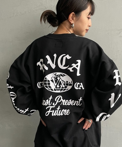 RVCA（ルーカ）の「【WEB限定】[RVCA/ルーカ] VA WORLD WIDE バックプリントスウェット【追加】（スウェット・レディース・キャメル/オフホワイト/ブラック・M/L/XL）」の2枚目の写真