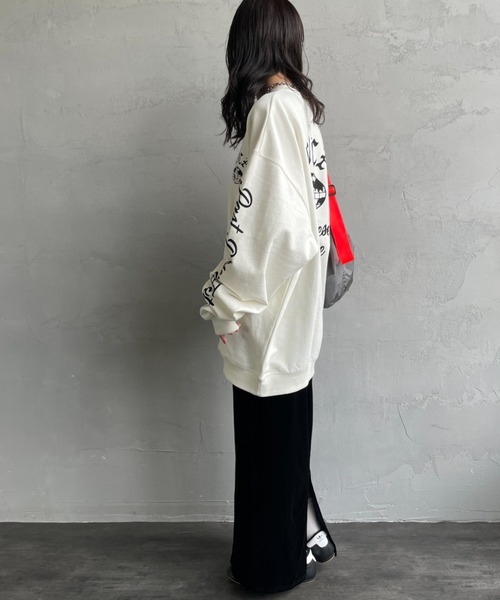 RVCA（ルーカ）の「【WEB限定】[RVCA/ルーカ] VA WORLD WIDE バックプリントスウェット【追加】（スウェット・レディース・キャメル/オフホワイト/ブラック・M/L/XL）」の21枚目の写真