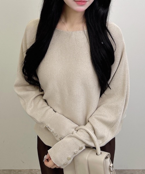 INGNI(イング)の「袖ボタンラメドルマンニット(ニット/セーター・レディース・ベージュ/ブラック/アイボリー・M)」の3枚目の写真
