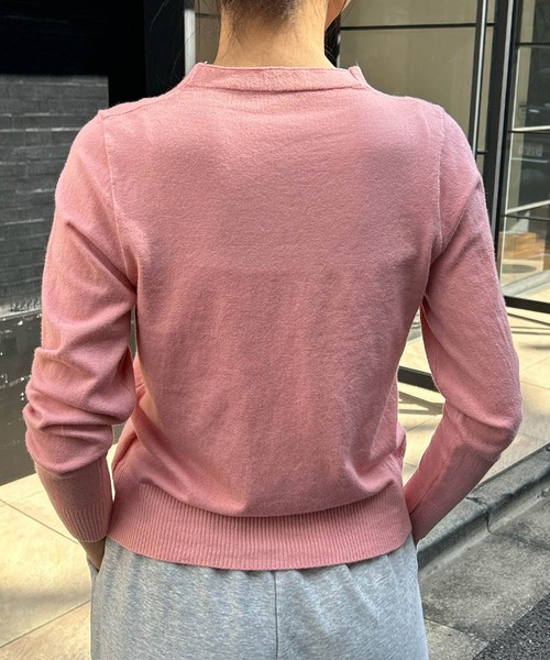 Ampirula(アンピルーラ)の「ニットカーディガン Vネック ニット 長袖 トップス(カーディガン/ボレロ・レディース・ブラック/ブルー/グレー/オレンジ/イエロー/パープル/レッド/ピンク/ブラウン/ホワイト・FREE)」の13枚目の写真