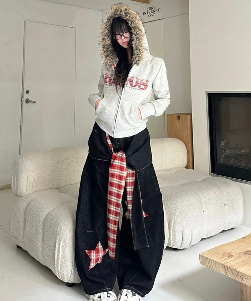 SHEENA(シーナ)の「【新色追加】裏チェック柄ファーフードジップアップパーカー(パーカー・レディース・グレー/ブラック・M)」の22枚目の写真