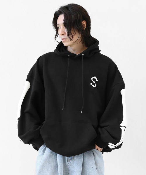 minsobi（ミンソビ）の「アームボーンロゴフーディー（パーカー・メンズ・ブラック・FREE）」の11枚目の写真