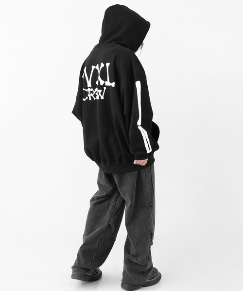 minsobi（ミンソビ）の「アームボーンロゴフーディー（パーカー・メンズ・ブラック・FREE）」の2枚目の写真