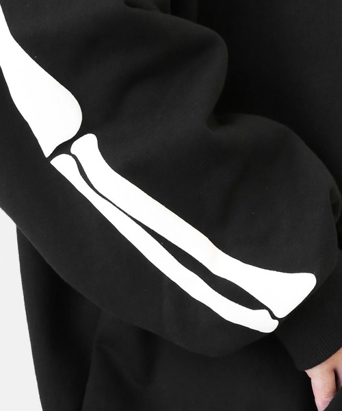 minsobi（ミンソビ）の「アームボーンロゴフーディー（パーカー・メンズ・ブラック・FREE）」の14枚目の写真