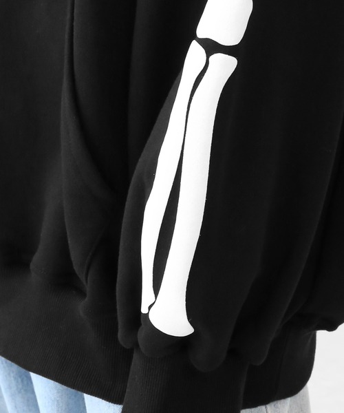 minsobi（ミンソビ）の「アームボーンロゴフーディー（パーカー・メンズ・ブラック・FREE）」の16枚目の写真