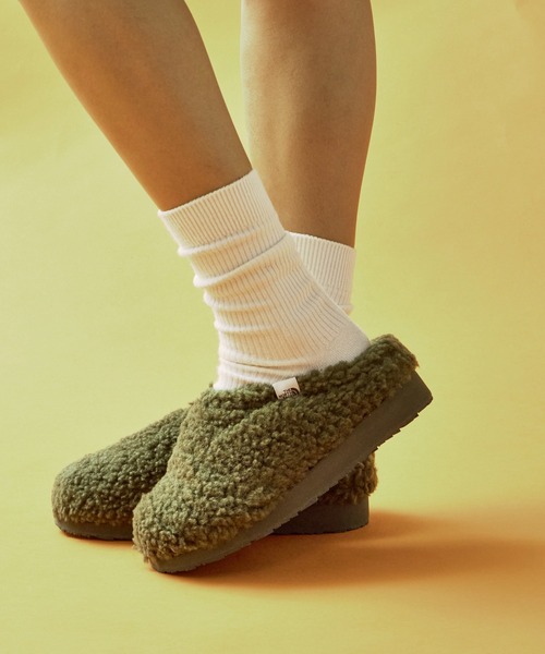 THE NORTH FACE（ザノースフェイス）の「日本未発売 THE NORTH FACE/ザ・ノースフェイス MULE FLEECE ふわふわボアフリース ミュール（スリッポン・レディース・ブラウン/オリーブ/レオパード・23/24）」の3枚目の写真